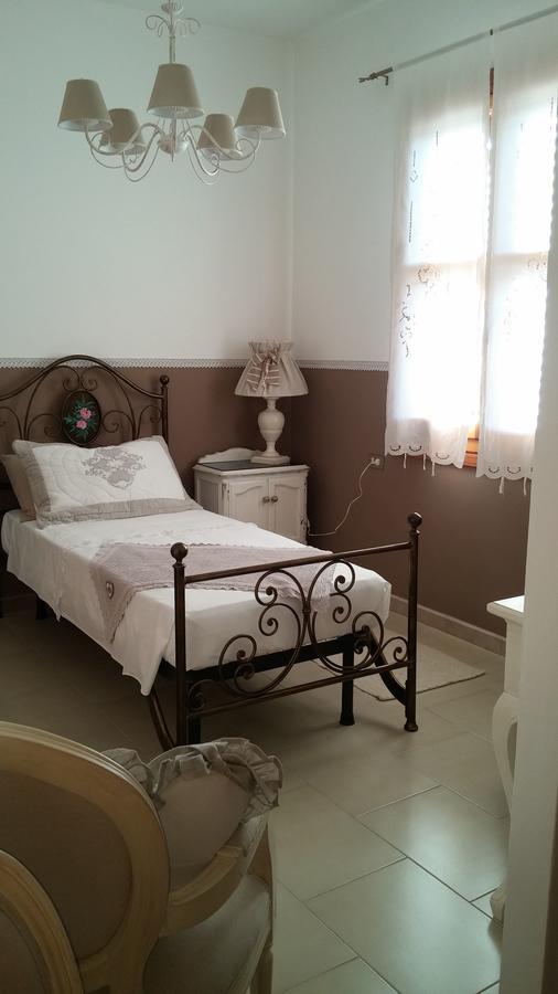 Ifioridisicilia Bed and Breakfast Campofelice Di Roccella Εξωτερικό φωτογραφία
